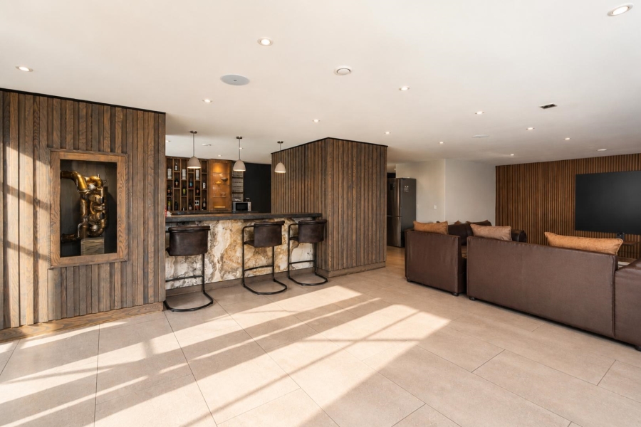 6 Bedroom Property for Sale in Birdwood Estate North West